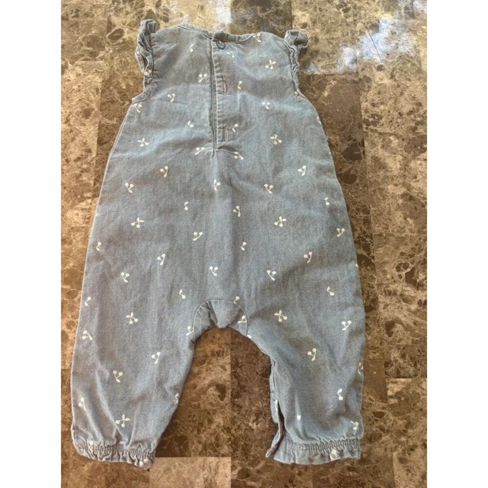 Selling - Picture 2 of 3